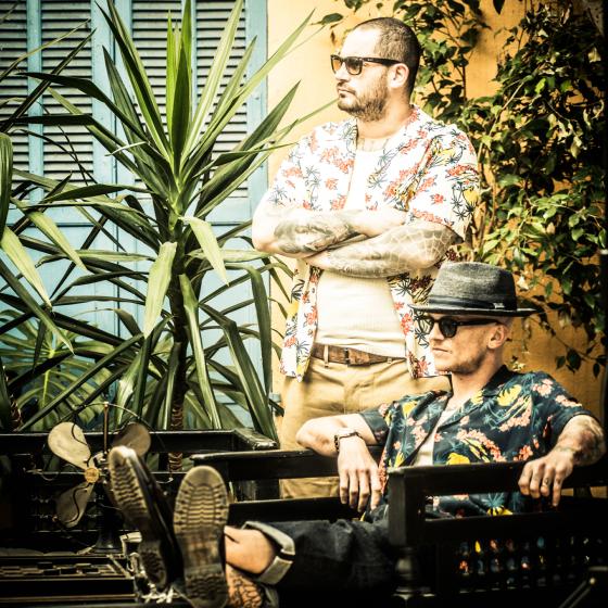 LA CHEMISE HAWAIENNE "PALMIERS/HIBISCUS"