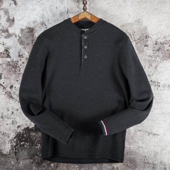 LE PULL MANDA LECA