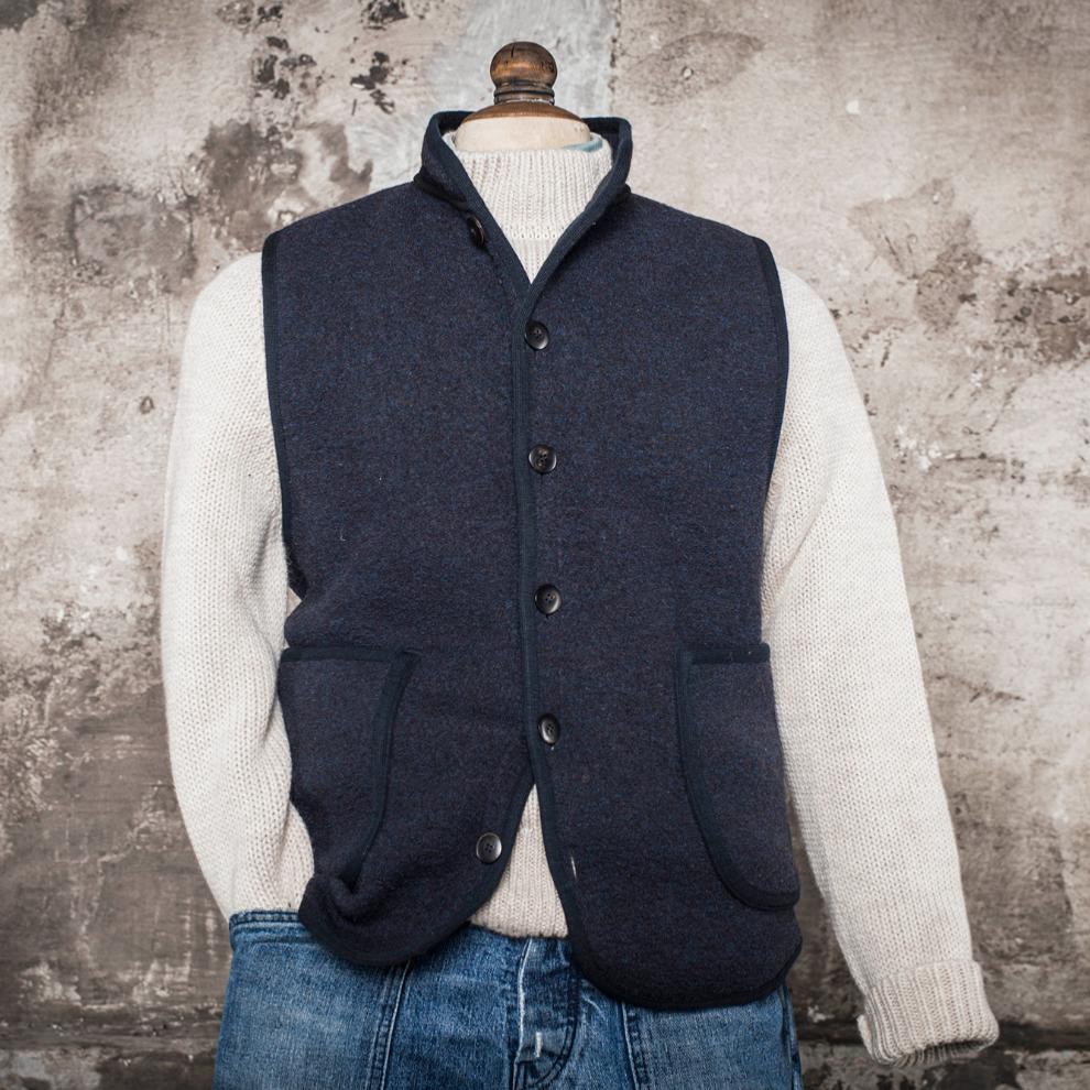 LE GILET "COL OFFICIER" MARINE