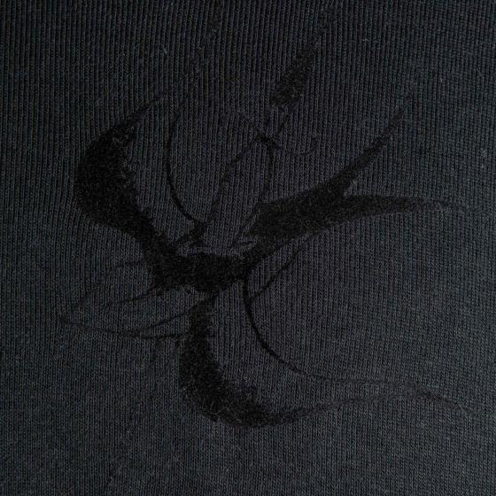 LE TRICOT "PAS DE CHANCES SWALLOWS"