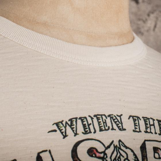 LE TRICOT "MANGE TES MORTS"