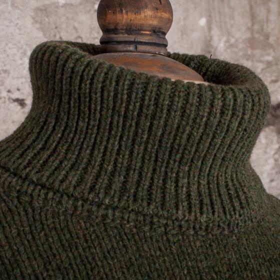 LE PULL "MATAF" COL ROULÉ KAKI