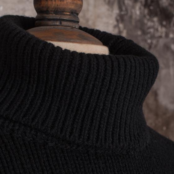 LE PULL "MATAF" COL ROULÉ BLACK